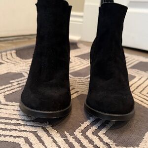 Chic Black Suede Ankle Booties